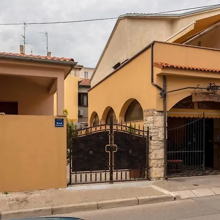 Mimoza Old Town Апартаменты