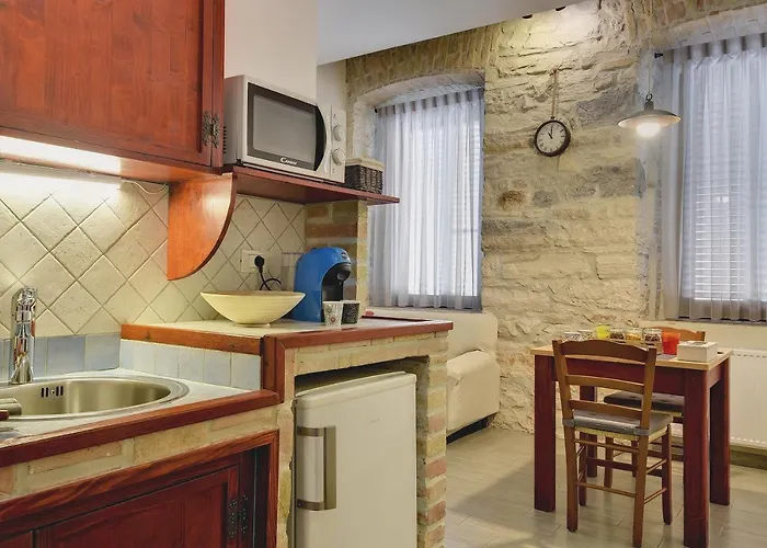 Mimoza Old Town * 풀라