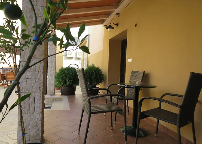 Mimoza Old Town * 풀라