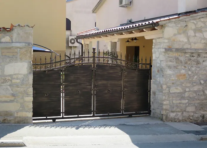 아파트 Mimoza Old Town *