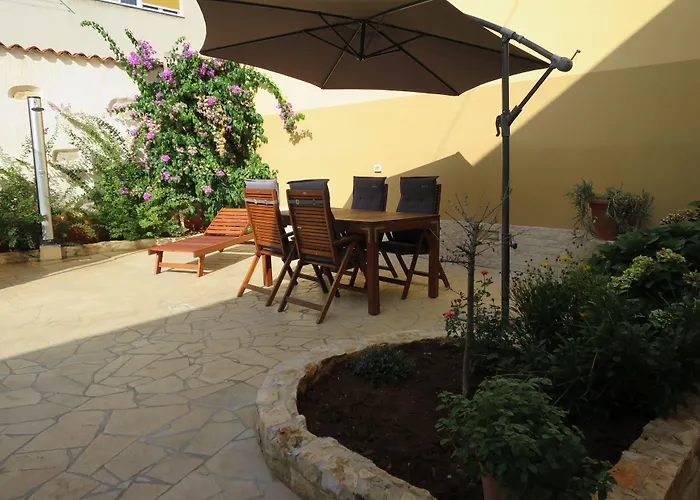 Mimoza Old Town 풀라