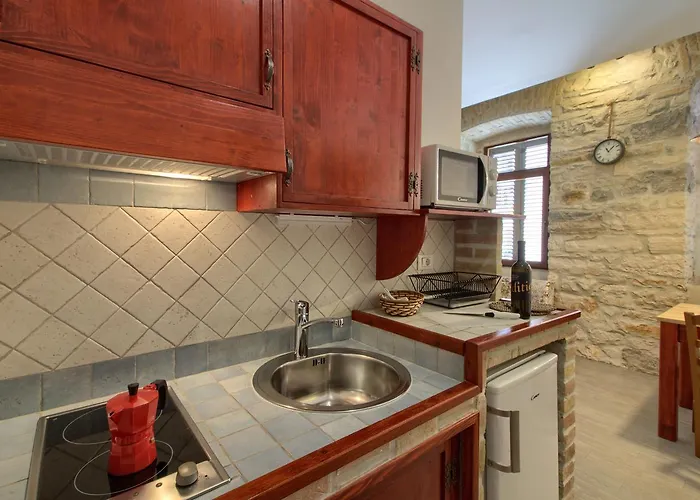 Mimoza Old Town * 풀라