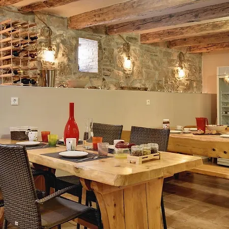 شقة Mimoza B&B Old Town Apartments بولا