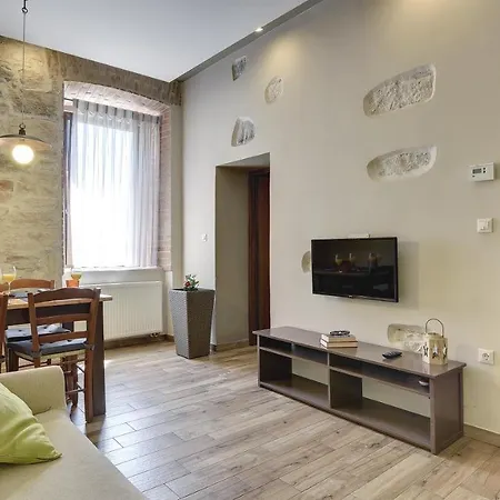 شقة Mimoza B&B Old Town Apartments