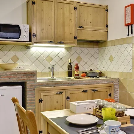 Mimoza B&B Old Town Apartments * بولا
