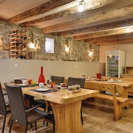 Mimoza B&B Old Town Apartments * بولا