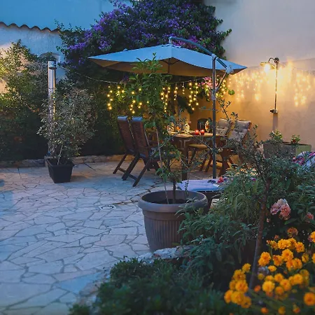 شقة Mimoza B&B Old Town Apartments بولا