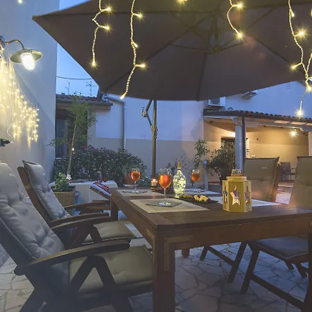 Mimoza Old Town Appartement