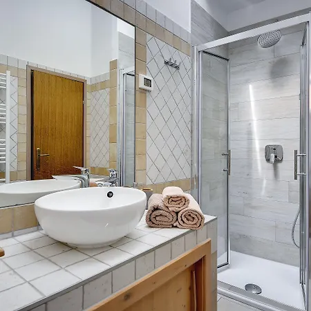 Mimoza B&B Old Town Apartments * بولا