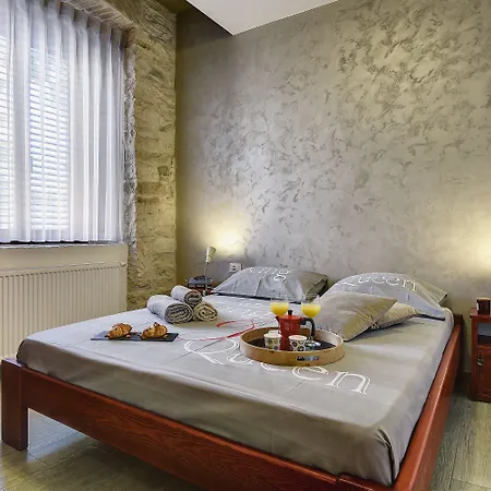 شقة Mimoza B&B Old Town Apartments بولا